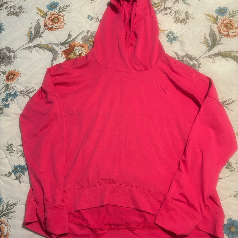 Women’s M Puma lightweight hoodie top